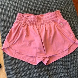 Luluemon Track That Mid-Rise Lined Short 4”